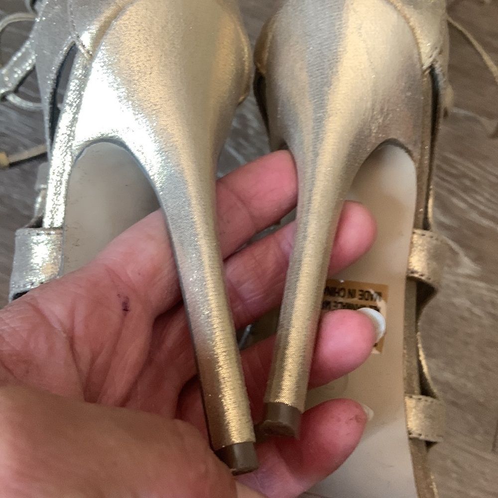 SOLD !!Breckelles gold strapped heels size 7 - Picture 6 of 16